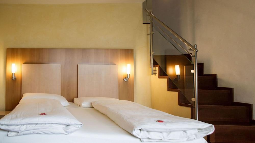 Hotel Uto Kulm Car-Free Hideaway In Zurich Bonstetten エクステリア 写真